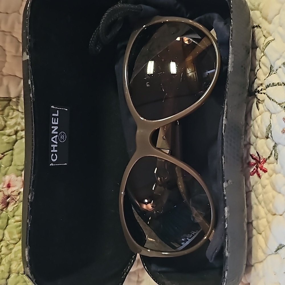 Chanel 5215-Q Sunglasses - Picture 13 of 13